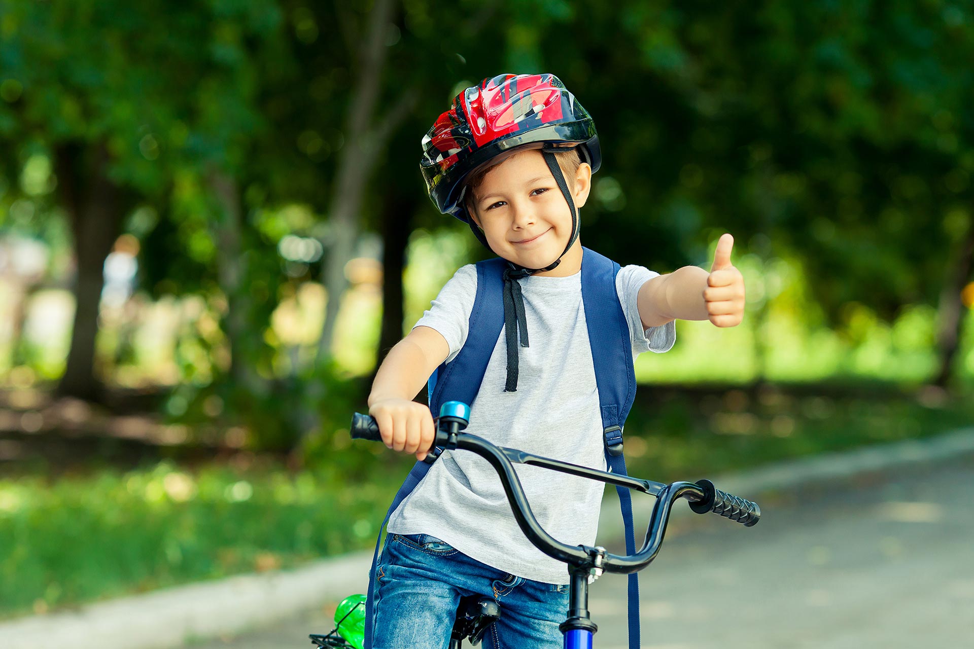 À vélo, le casque est obligatoire pour les enfants de moins de 12 ans